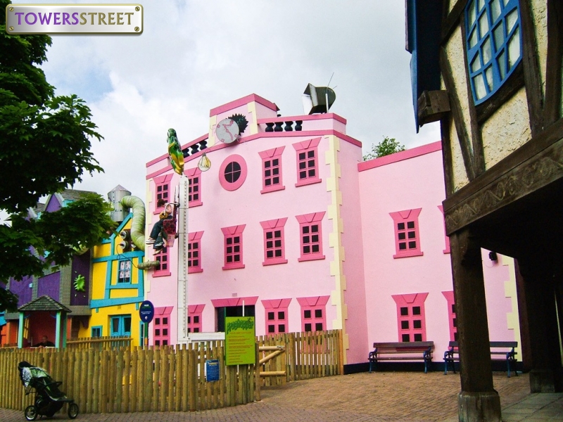 Frog Hopper Explore Your premier Alton Towers guide